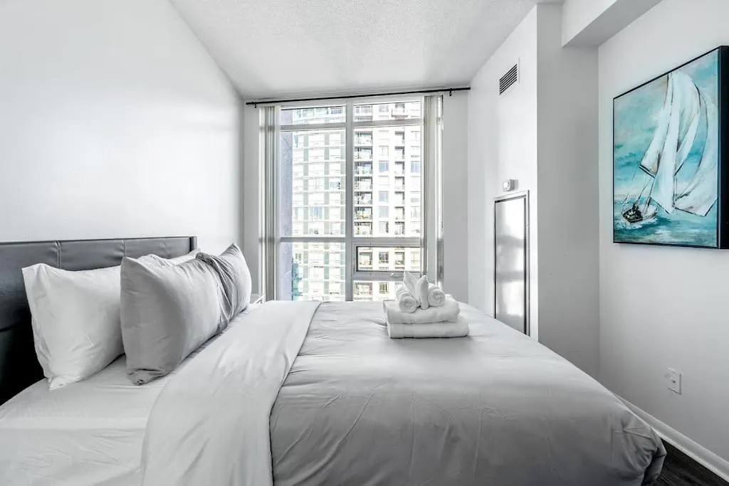 Apartment 1Bdrm Comfort Away From Home With Parking-Downtown Toronto Canada