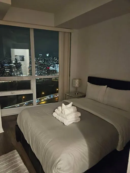1Bdrm Comfort Away From Home With Parking-Downtown Toronto Canada