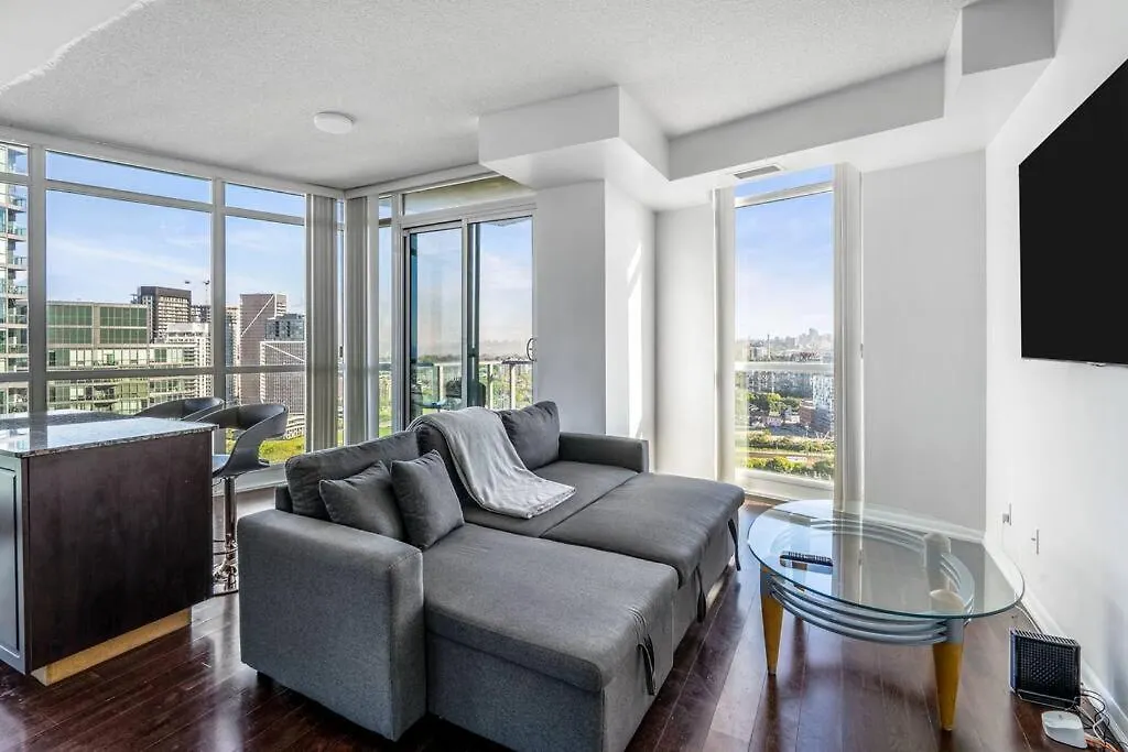 1Bdrm Comfort Away From Home With Parking-Downtown Toronto