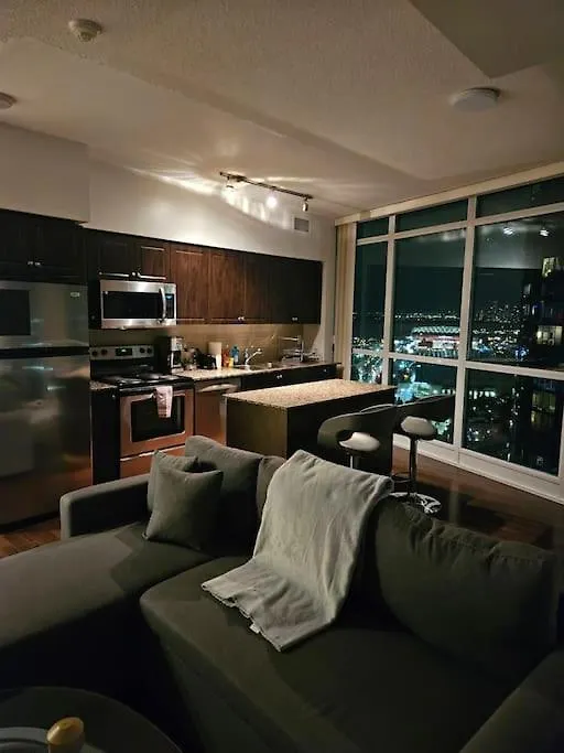 Apartment 1Bdrm Comfort Away From Home With Parking-Downtown Toronto
