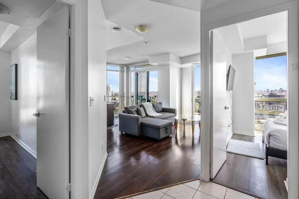 1Bdrm Comfort Away From Home With Parking-Downtown Toronto Apartment